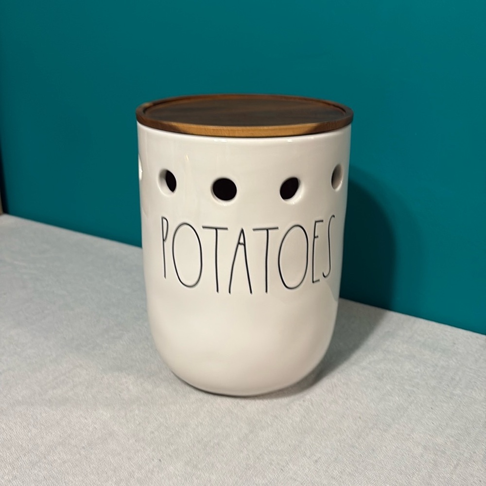 Rae Dunn potato 🥔 canister